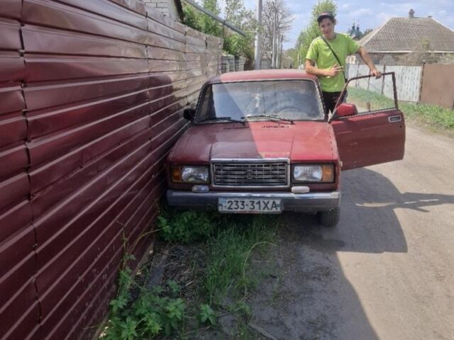Красный ВАЗ 2107, объемом двигателя 0 л и пробегом 1 тыс. км за 215 $, фото 2 на Automoto.ua