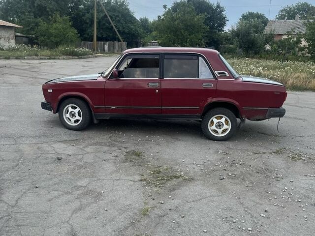 Красный ВАЗ 2107, объемом двигателя 1.6 л и пробегом 58 тыс. км за 384 $, фото 3 на Automoto.ua