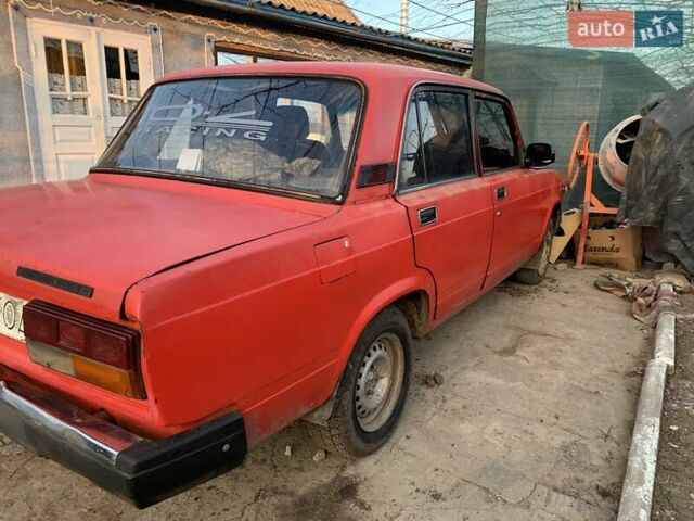 Красный ВАЗ 2107, объемом двигателя 1.5 л и пробегом 100 тыс. км за 500 $, фото 1 на Automoto.ua