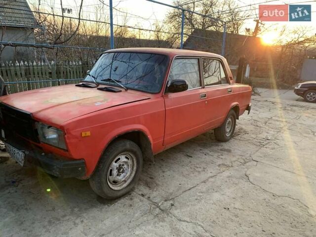 Красный ВАЗ 2107, объемом двигателя 1.5 л и пробегом 100 тыс. км за 500 $, фото 4 на Automoto.ua