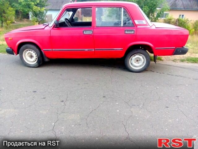 Красный ВАЗ 2107, объемом двигателя 1.5 л и пробегом 170 тыс. км за 555 $, фото 3 на Automoto.ua
