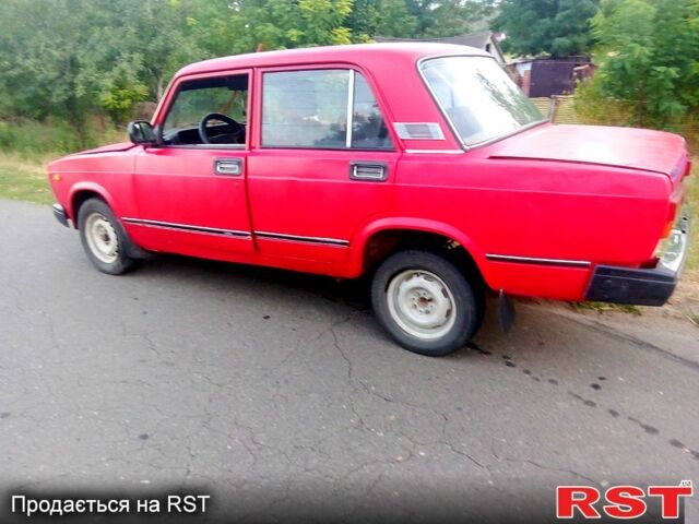 Красный ВАЗ 2107, объемом двигателя 1.5 л и пробегом 170 тыс. км за 515 $, фото 2 на Automoto.ua