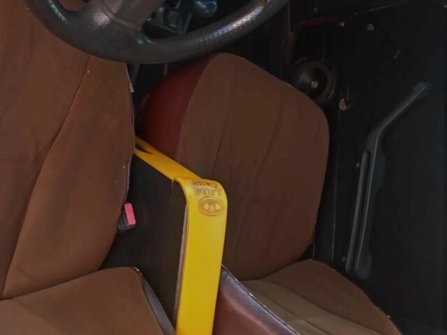 Красный ВАЗ 2107, объемом двигателя 1.5 л и пробегом 942 тыс. км за 700 $, фото 1 на Automoto.ua