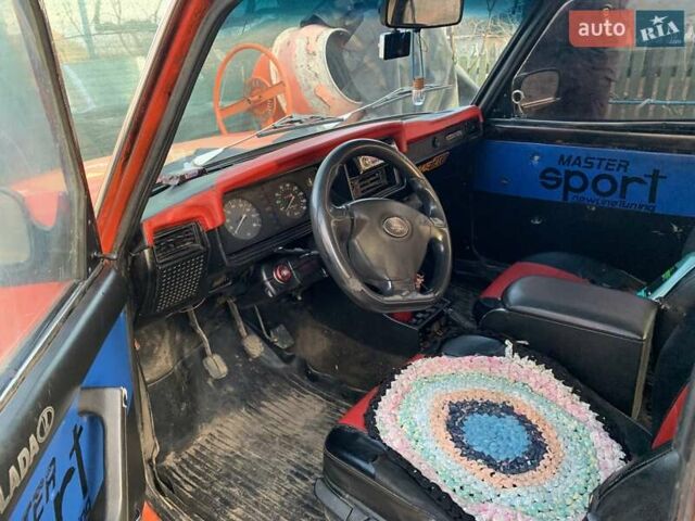 Красный ВАЗ 2107, объемом двигателя 1.5 л и пробегом 100 тыс. км за 500 $, фото 7 на Automoto.ua