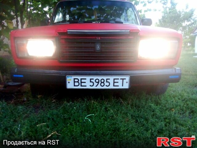 Красный ВАЗ 2107, объемом двигателя 1.5 л и пробегом 170 тыс. км за 515 $, фото 1 на Automoto.ua