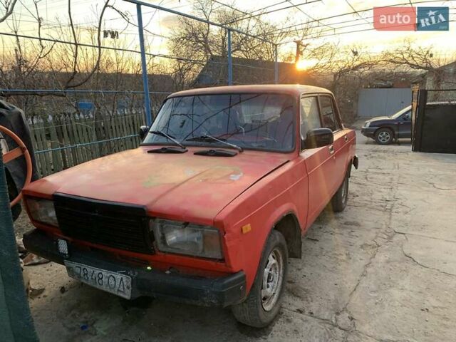 Красный ВАЗ 2107, объемом двигателя 1.5 л и пробегом 100 тыс. км за 500 $, фото 6 на Automoto.ua