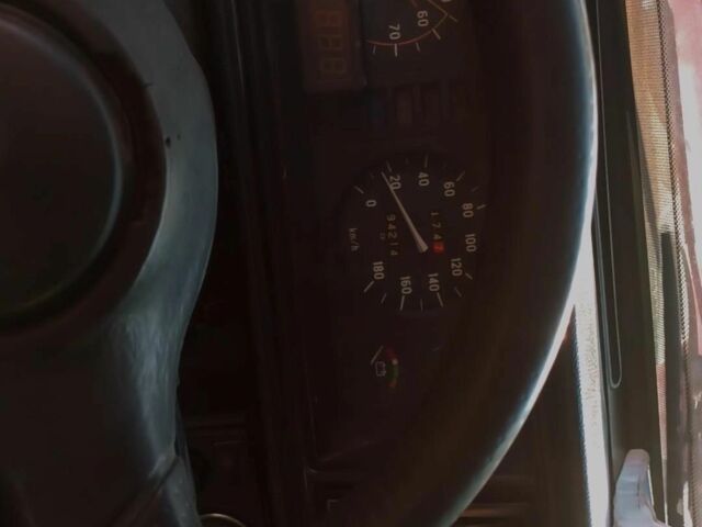 Красный ВАЗ 2107, объемом двигателя 1.5 л и пробегом 942 тыс. км за 700 $, фото 3 на Automoto.ua