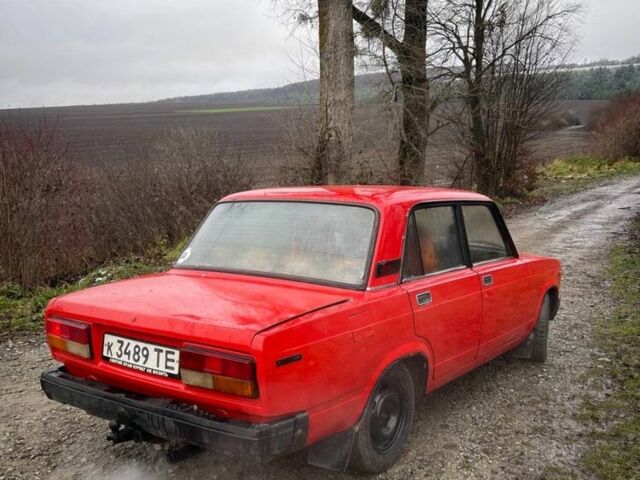 Красный ВАЗ 2107, объемом двигателя 1.5 л и пробегом 100 тыс. км за 600 $, фото 2 на Automoto.ua
