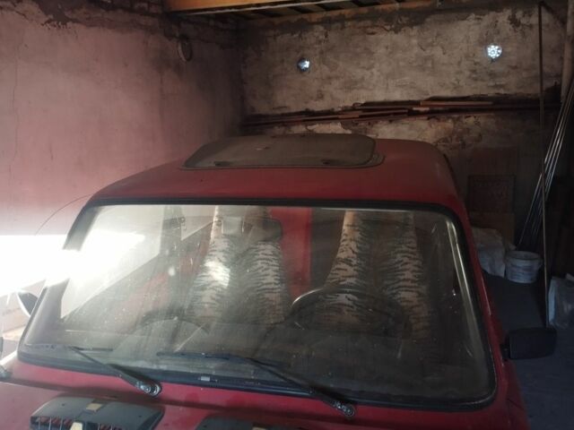 Красный ВАЗ 2107, объемом двигателя 0 л и пробегом 200 тыс. км за 400 $, фото 1 на Automoto.ua