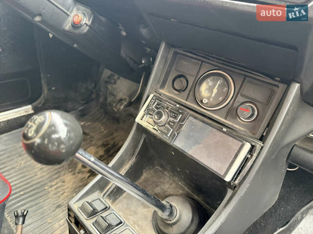 ВАЗ 2107 1985 в Сумах на Automoto.ua Красный ВАЗ 2107, объемом двигателя 0 л и пробегом 170 тыс. км за 900 $, фото 9 на Automoto.ua