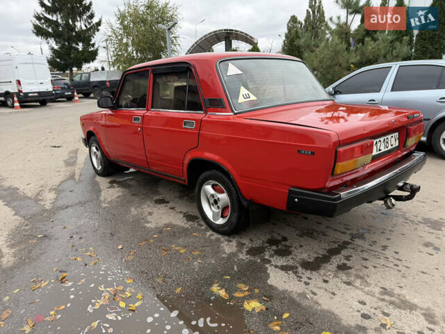ВАЗ 2107 1985 в Сумах на Automoto.ua Красный ВАЗ 2107, объемом двигателя 0 л и пробегом 170 тыс. км за 900 $, фото 4 на Automoto.ua