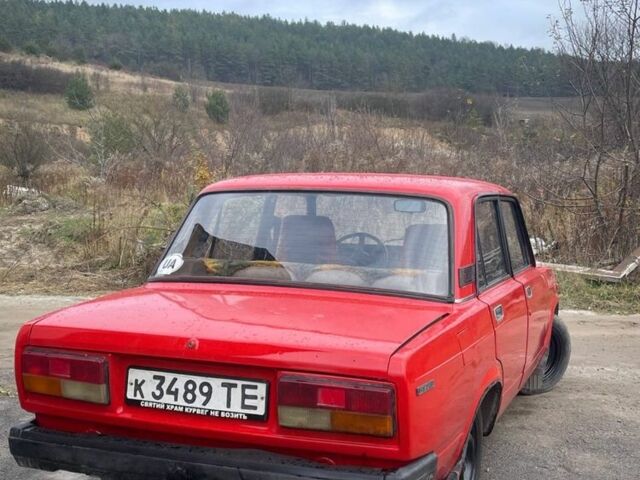 Красный ВАЗ 2107, объемом двигателя 1.5 л и пробегом 1000 тыс. км за 750 $, фото 4 на Automoto.ua