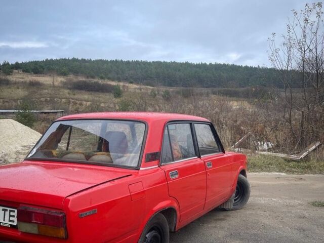 Красный ВАЗ 2107, объемом двигателя 1.5 л и пробегом 1000 тыс. км за 750 $, фото 5 на Automoto.ua