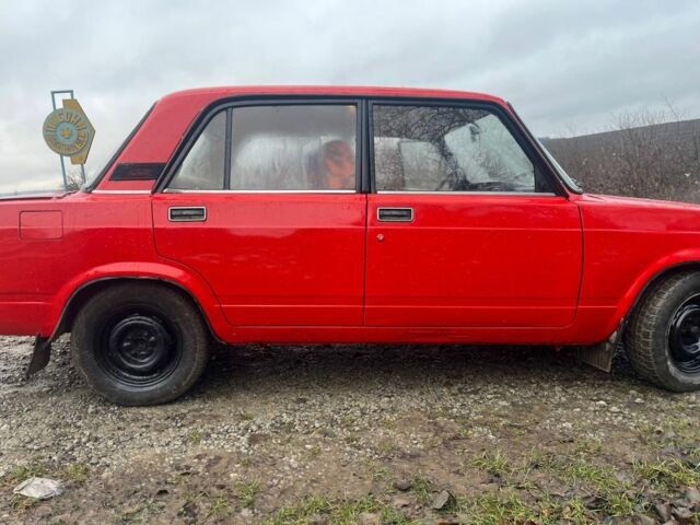 Красный ВАЗ 2107, объемом двигателя 1.5 л и пробегом 100 тыс. км за 600 $, фото 5 на Automoto.ua