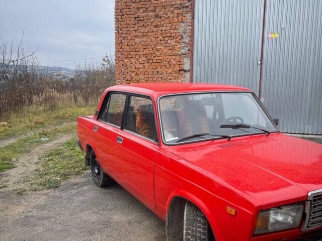 Красный ВАЗ 2107, объемом двигателя 1.5 л и пробегом 1000 тыс. км за 750 $, фото 2 на Automoto.ua