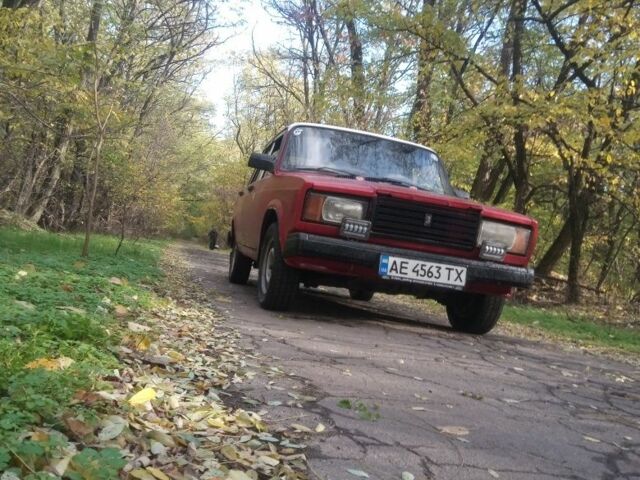 ВАЗ 2107 1985 в Днепре (Днепропетровске) на Automoto.ua Красный ВАЗ 2107, объемом двигателя 1.6 л и пробегом 300 тыс. км за 594 $, фото 1 на Automoto.ua