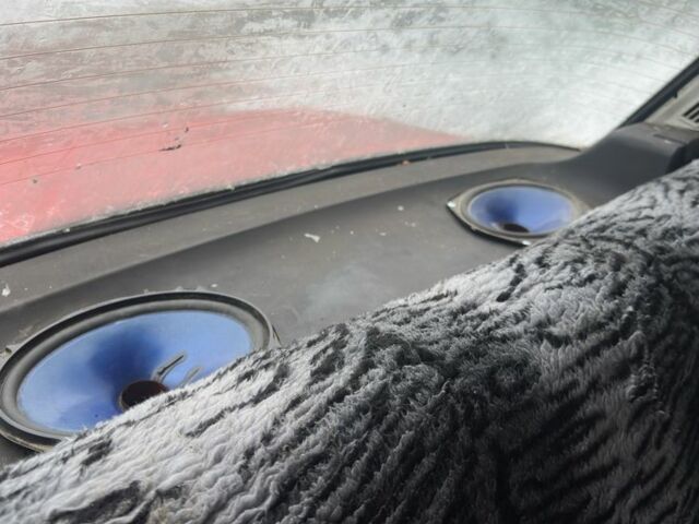 Красный ВАЗ 2107, объемом двигателя 1.5 л и пробегом 77 тыс. км за 550 $, фото 11 на Automoto.ua