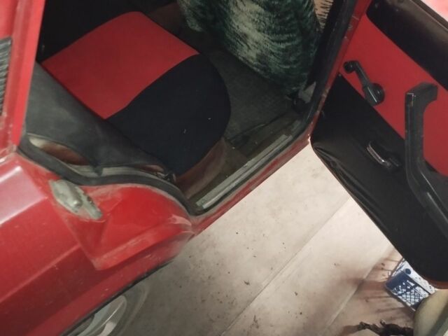 Красный ВАЗ 2107, объемом двигателя 0 л и пробегом 200 тыс. км за 400 $, фото 4 на Automoto.ua