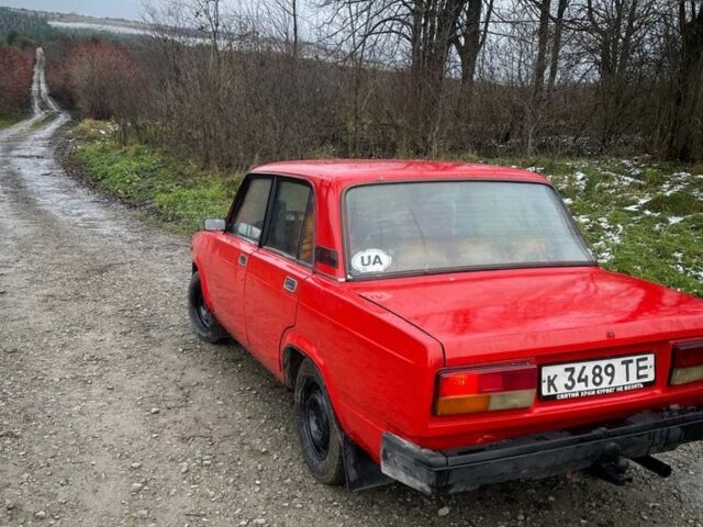 Красный ВАЗ 2107, объемом двигателя 1.5 л и пробегом 100 тыс. км за 600 $, фото 3 на Automoto.ua