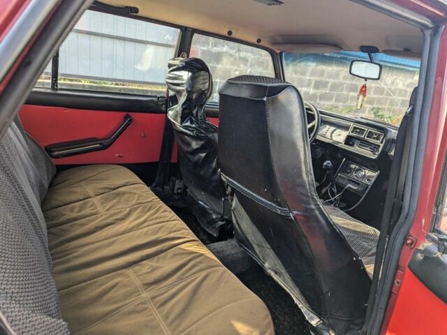 ВАЗ 2107 1985 в Сумах на Automoto.ua Красный ВАЗ 2107, объемом двигателя 0 л и пробегом 70 тыс. км за 645 $, фото 6 на Automoto.ua