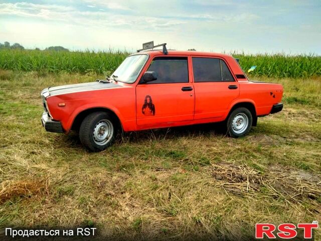 Красный ВАЗ 2107, объемом двигателя 1.6 л и пробегом 273 тыс. км за 1000 $, фото 1 на Automoto.ua