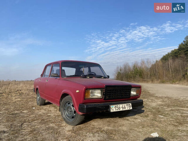 Красный ВАЗ 2107, объемом двигателя 1.5 л и пробегом 240 тыс. км за 400 $, фото 10 на Automoto.ua