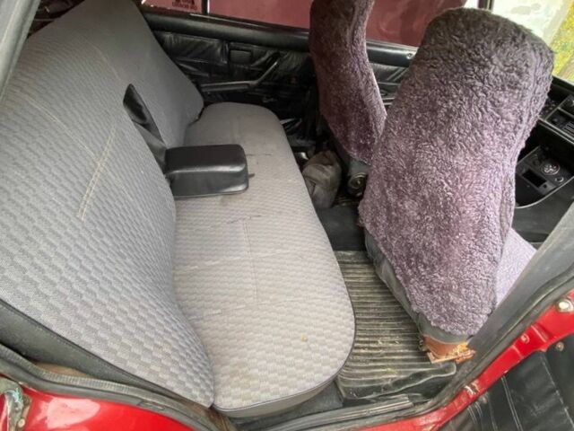 Красный ВАЗ 2107, объемом двигателя 1.3 л и пробегом 1000 тыс. км за 500 $, фото 3 на Automoto.ua