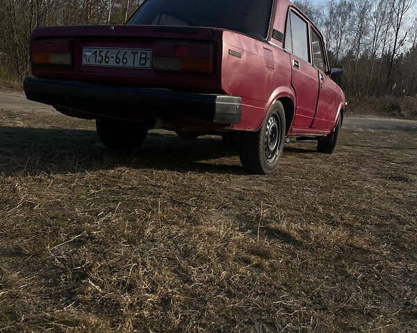 Красный ВАЗ 2107, объемом двигателя 1.5 л и пробегом 240 тыс. км за 400 $, фото 1 на Automoto.ua