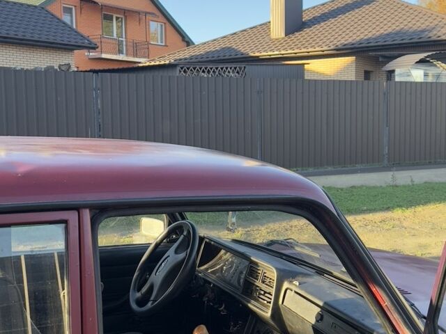 Красный ВАЗ 2107, объемом двигателя 1.6 л и пробегом 1000 тыс. км за 408 $, фото 4 на Automoto.ua