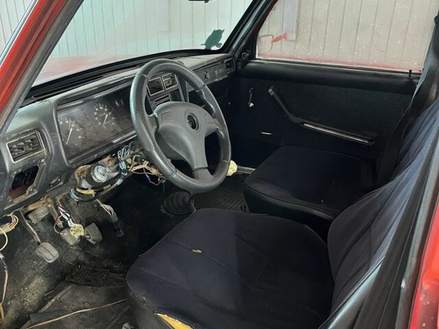 Красный ВАЗ 2107, объемом двигателя 1.5 л и пробегом 100 тыс. км за 156 $, фото 7 на Automoto.ua