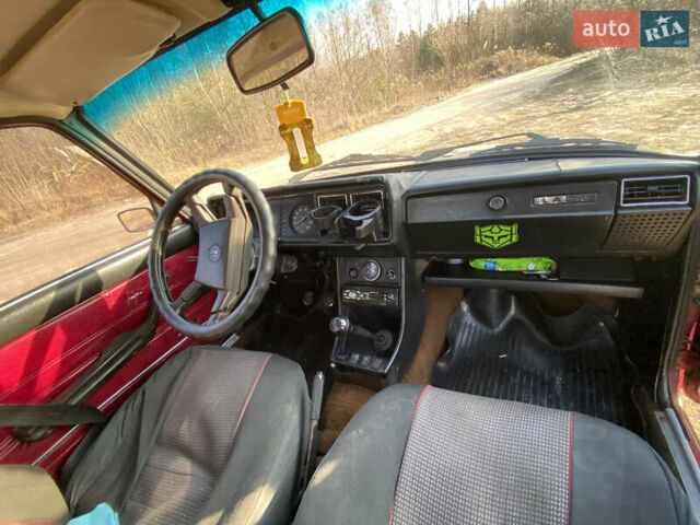 Красный ВАЗ 2107, объемом двигателя 1.5 л и пробегом 240 тыс. км за 400 $, фото 8 на Automoto.ua