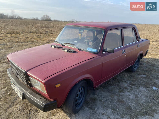 Красный ВАЗ 2107, объемом двигателя 1.5 л и пробегом 240 тыс. км за 400 $, фото 7 на Automoto.ua