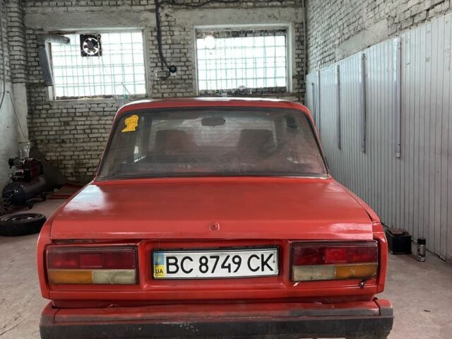 Красный ВАЗ 2107, объемом двигателя 1.5 л и пробегом 100 тыс. км за 156 $, фото 4 на Automoto.ua