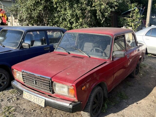 Красный ВАЗ 2107, объемом двигателя 0 л и пробегом 125 тыс. км за 583 $, фото 1 на Automoto.ua