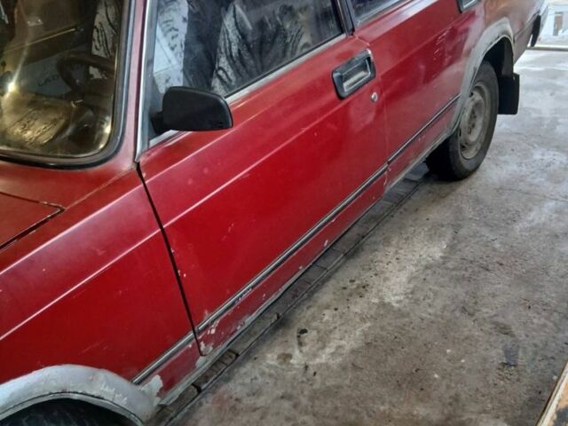 Красный ВАЗ 2107, объемом двигателя 1.6 л и пробегом 1 тыс. км за 600 $, фото 4 на Automoto.ua