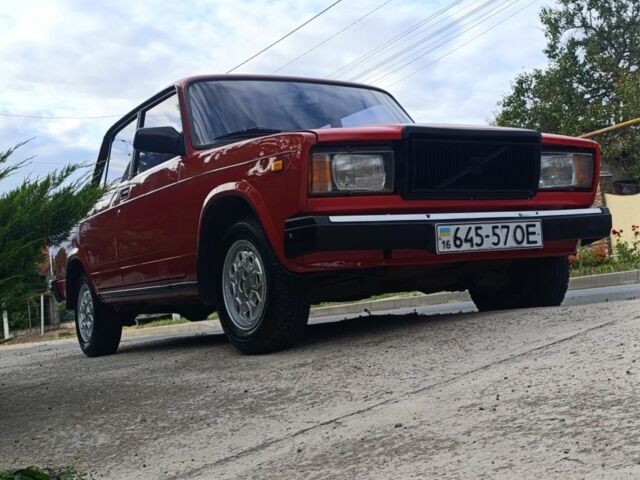 Красный ВАЗ 2107, объемом двигателя 1.5 л и пробегом 222 тыс. км за 999 $, фото 1 на Automoto.ua
