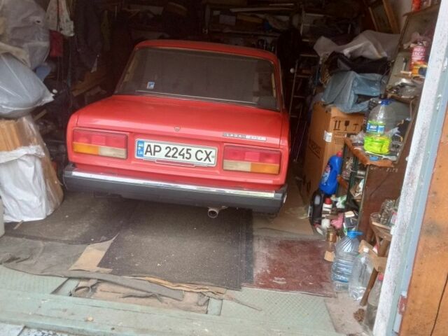 Красный ВАЗ 2107, объемом двигателя 1.5 л и пробегом 495 тыс. км за 1200 $, фото 4 на Automoto.ua