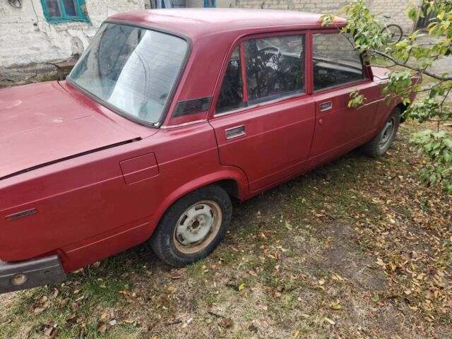 Красный ВАЗ 2107, объемом двигателя 1.5 л и пробегом 1 тыс. км за 288 $, фото 1 на Automoto.ua