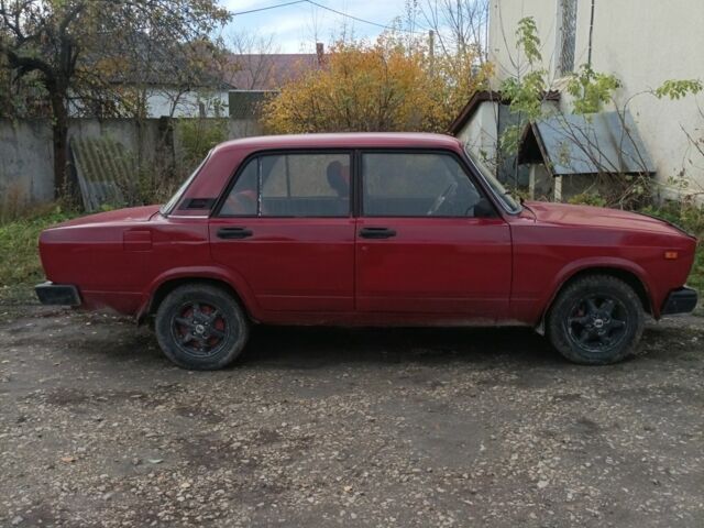 ВАЗ 2107 1987 в Черткове на Automoto.ua Красный ВАЗ 2107, объемом двигателя 1.3 л и пробегом 75 тыс. км за 600 $, фото 11 на Automoto.ua