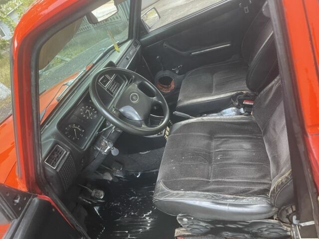 Красный ВАЗ 2107, объемом двигателя 1.5 л и пробегом 300 тыс. км за 504 $, фото 8 на Automoto.ua