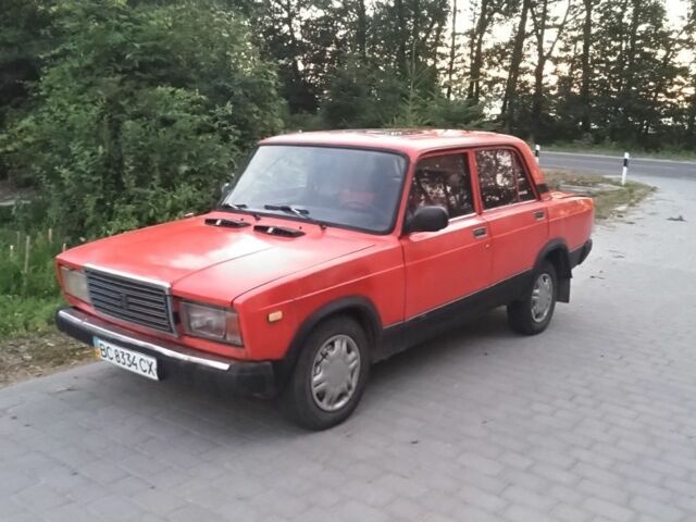 Красный ВАЗ 2107, объемом двигателя 1.3 л и пробегом 190 тыс. км за 350 $, фото 6 на Automoto.ua