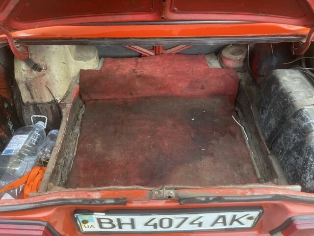 Красный ВАЗ 2107, объемом двигателя 1.5 л и пробегом 300 тыс. км за 504 $, фото 10 на Automoto.ua