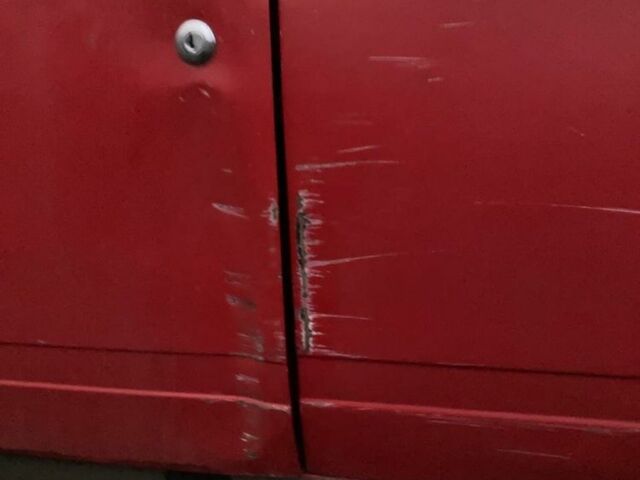 Червоний ВАЗ 2107, об'ємом двигуна 1.5 л та пробігом 3 тис. км за 569 $, фото 4 на Automoto.ua