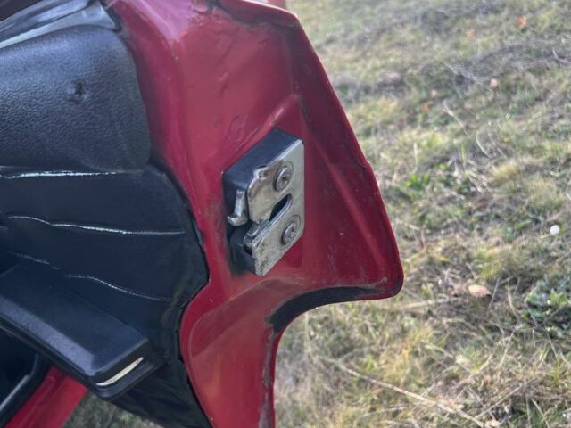 ВАЗ 2107 1987 у Александрие на Automoto.ua Червоний ВАЗ 2107, об'ємом двигуна 1.5 л та пробігом 40 тис. км за 1073 $, фото 7 на Automoto.ua