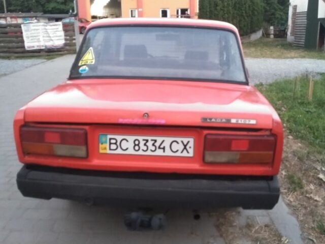 Красный ВАЗ 2107, объемом двигателя 1.3 л и пробегом 190 тыс. км за 350 $, фото 3 на Automoto.ua