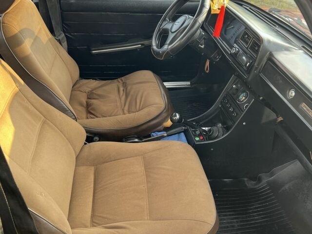 ВАЗ 2107 1987 у Александрие на Automoto.ua Червоний ВАЗ 2107, об'ємом двигуна 1.5 л та пробігом 40 тис. км за 1073 $, фото 4 на Automoto.ua