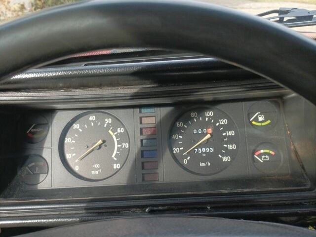 ВАЗ 2107 1987 в Черткове на Automoto.ua Красный ВАЗ 2107, объемом двигателя 1.3 л и пробегом 75 тыс. км за 600 $, фото 2 на Automoto.ua