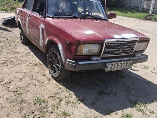 Красный ВАЗ 2107, объемом двигателя 0 л и пробегом 163 тыс. км за 767 $, фото 1 на Automoto.ua