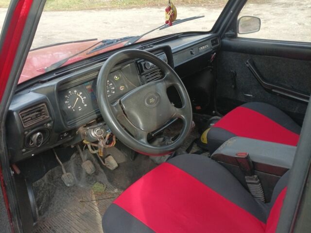 ВАЗ 2107 1987 в Черткове на Automoto.ua Красный ВАЗ 2107, объемом двигателя 1.3 л и пробегом 75 тыс. км за 600 $, фото 6 на Automoto.ua