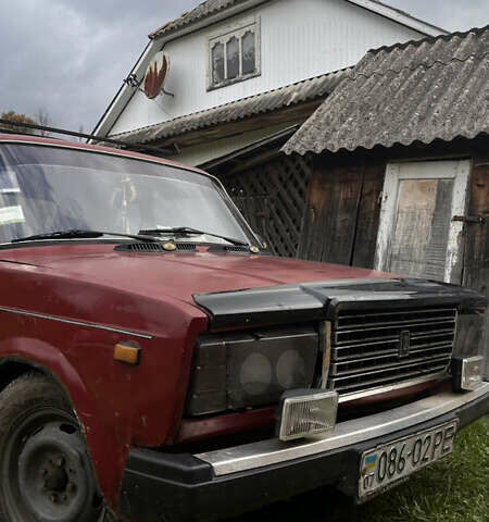 Красный ВАЗ 2107, объемом двигателя 0 л и пробегом 76 тыс. км за 600 $, фото 2 на Automoto.ua